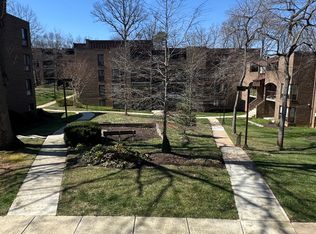 11236 Chestnut Grove Sq APT 364, Reston, VA 20190