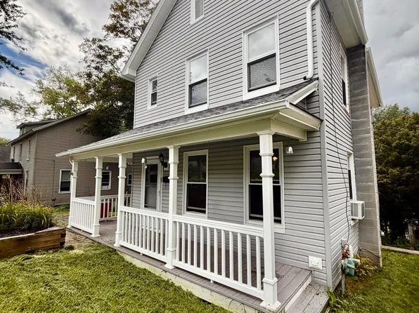 53 Grove St, Carbondale, PA 18407
