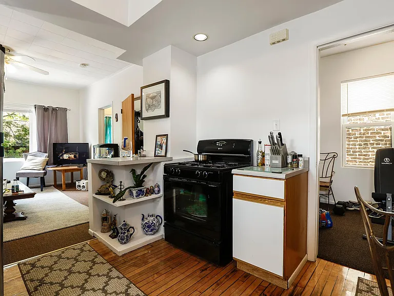 745 N Throop St #2 — Photo 8