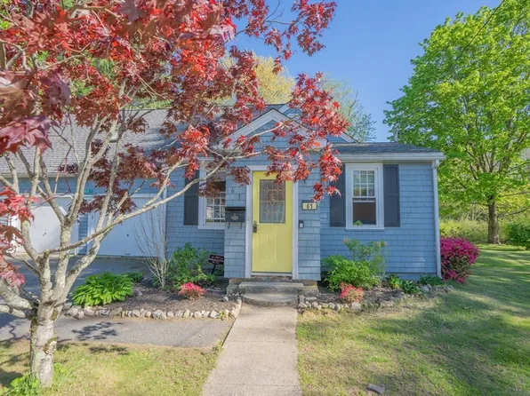 61 Pine Grove Ave, Bellingham, MA 02019