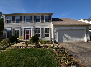 721 Manhattan Cir, Oswego, IL 60543