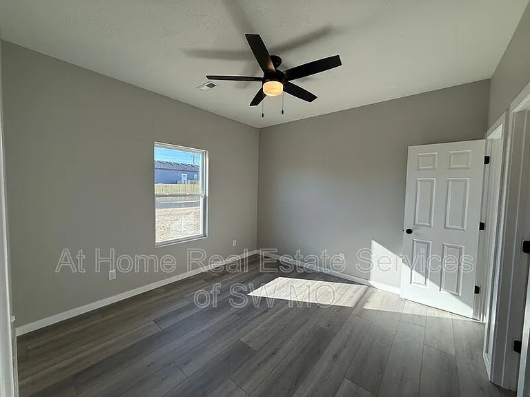 120 Bailey Dr — Photo 7