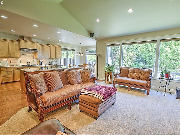 5th image of 4407 SE 169th Ct