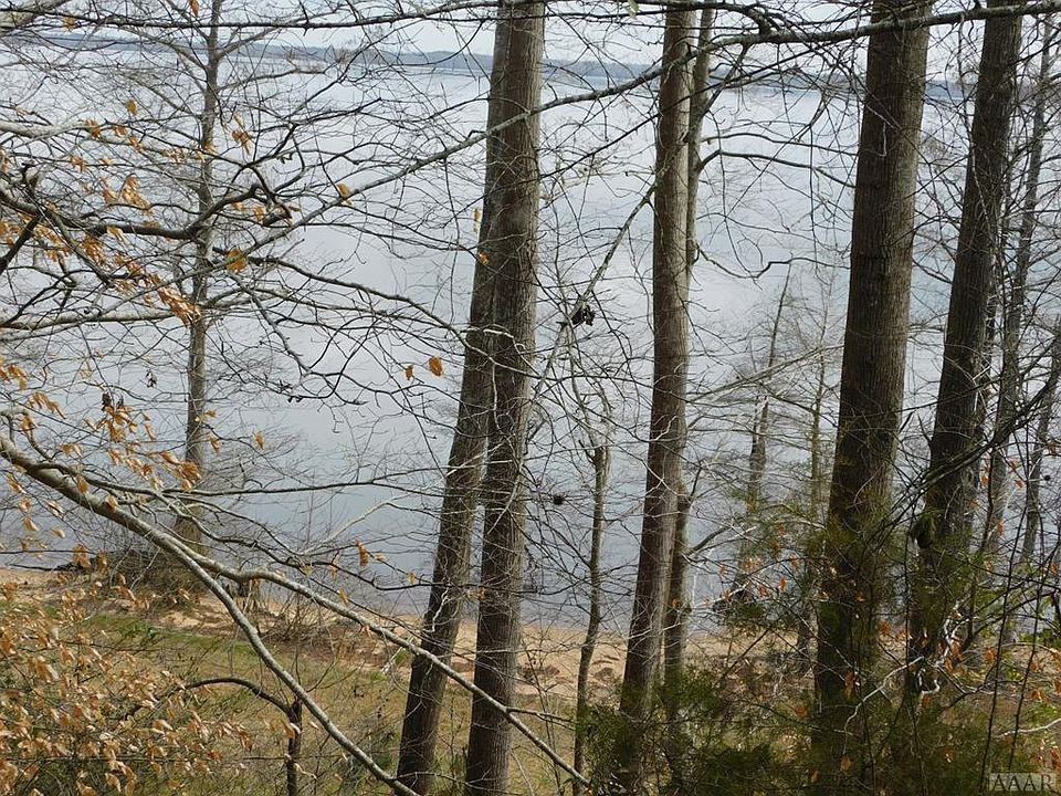 2nd image of 127 River Ln
