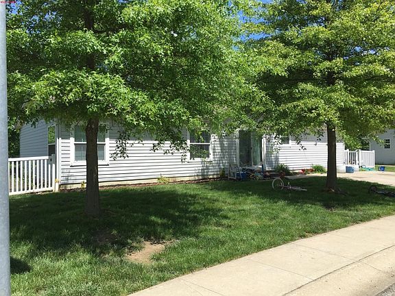 2nd image of 7912 NW 122nd Ct