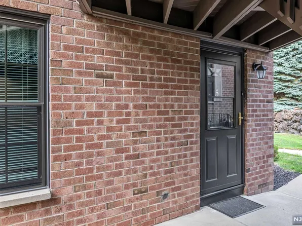181 Long Hill Rd APT 5-6, Little Falls, NJ 07424