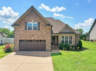 133 Hartmann Crossing Dr, Lebanon, TN 37087