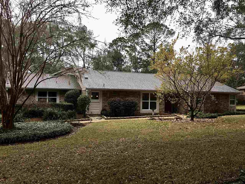 1st image of 2332 Bourgogne Dr
