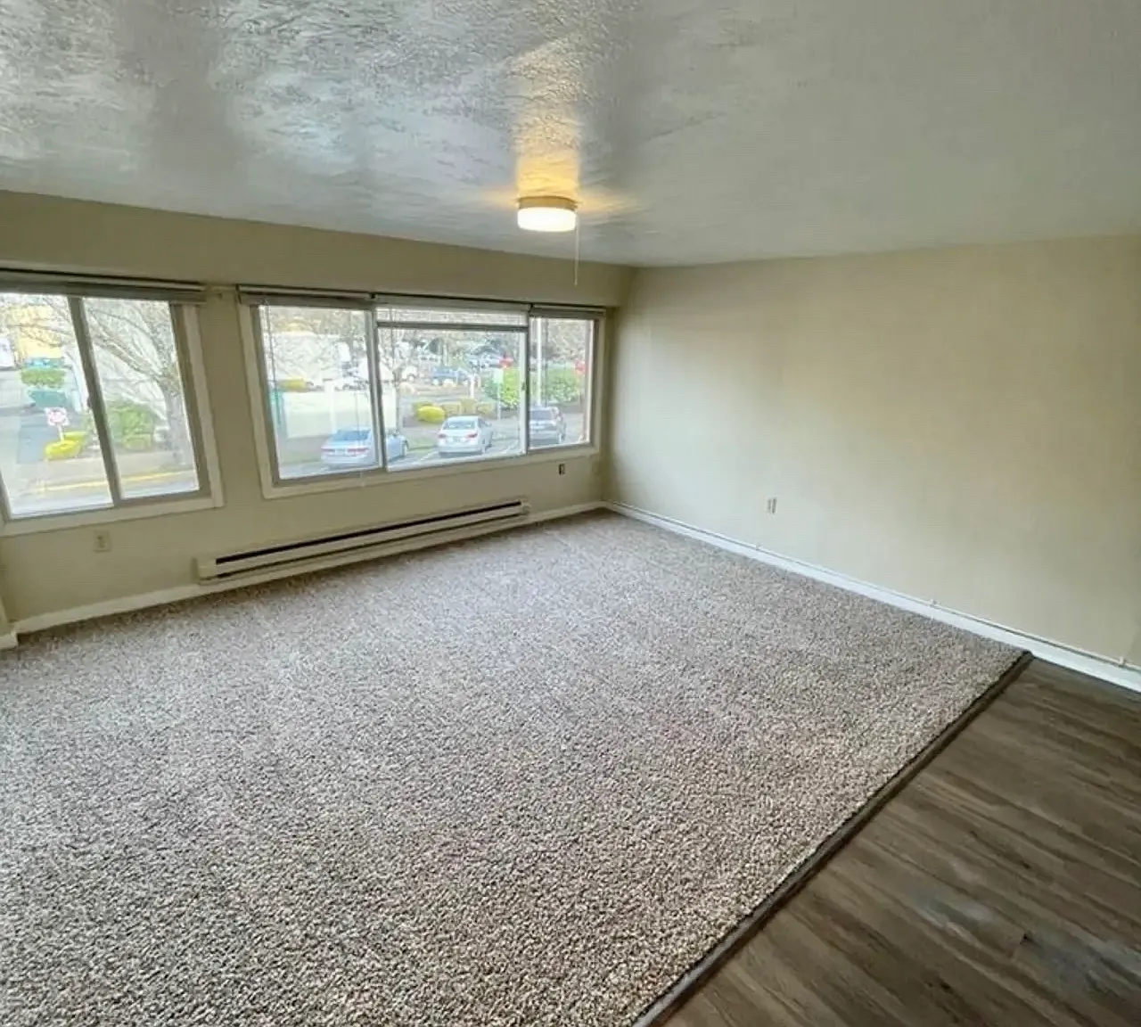 Studio, 450 sqft, $1,095 — Photo 1