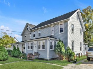 65 Raynor St, Freeport, NY 11520