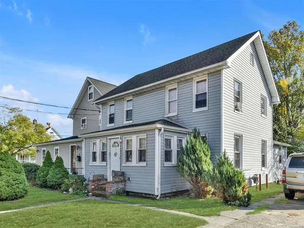 65 Raynor Street, Freeport, NY 11520