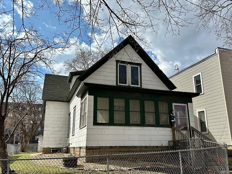 227 Humboldt Ave N #1 — Photo 1