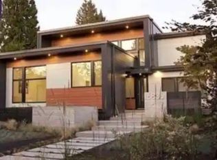 6836 Laurel St #1A, Vancouver, BC V6P 3T7