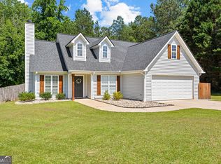 75 McIntosh Estates Ct, Sharpsburg, GA