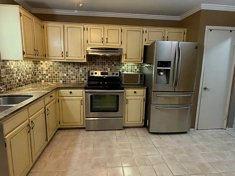 1103 Broadford Dr — Photo 46