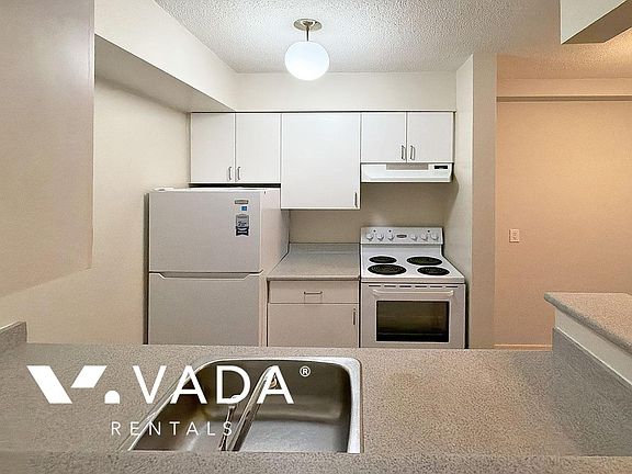 4th image of 1770 Barclay St #202