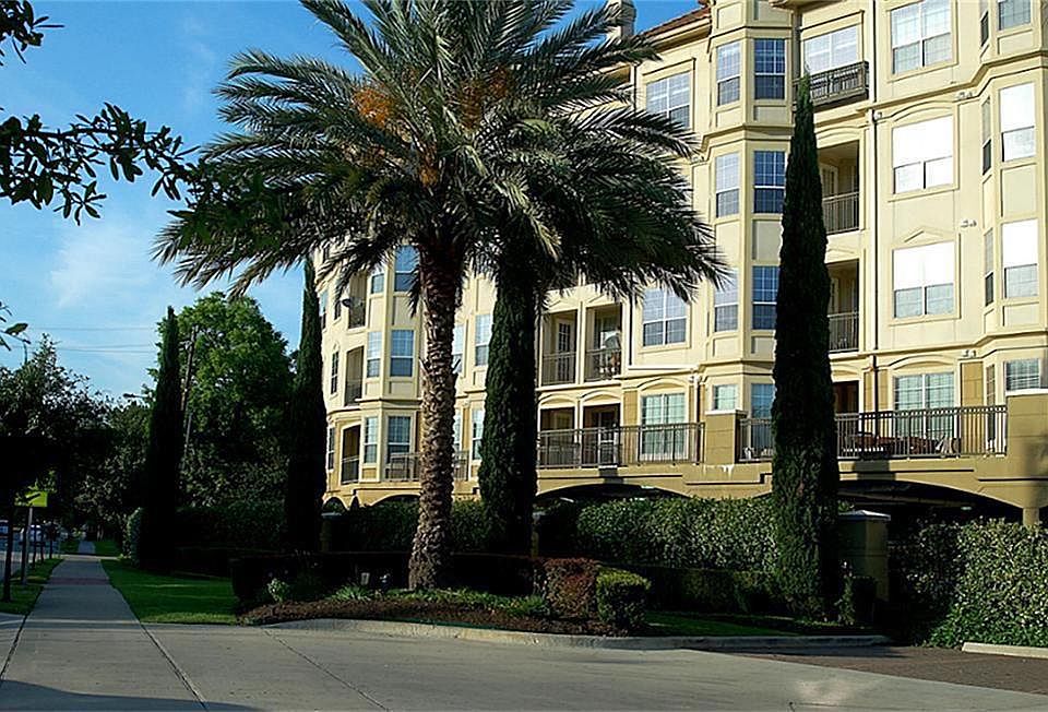 1st image of 7575 Kirby Dr APT 2114