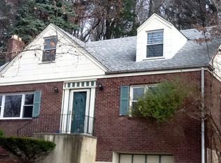 25 Palmer Pl, Leonia, NJ 07605