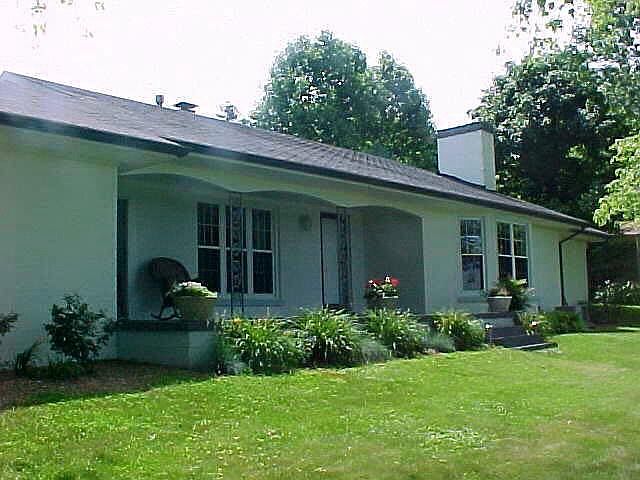 1st image of 205 W Columbia Ave