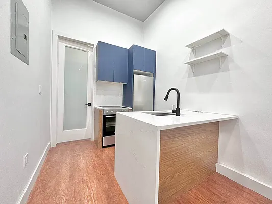 Rented by Doorway NYC, LLC | media 17