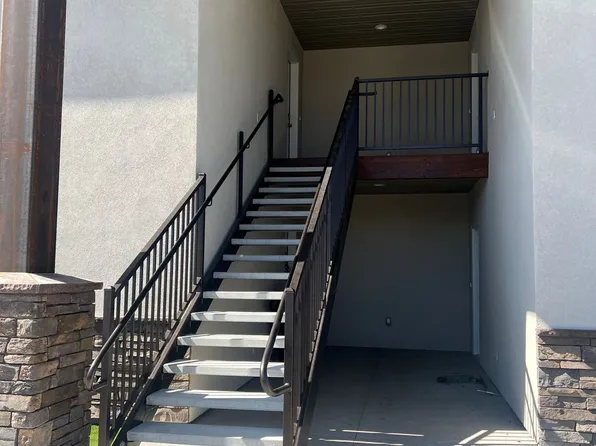 Two Bedroom Apartment, 129 E 500 N #5, Panguitch, UT 84759