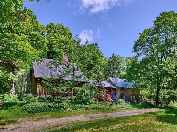 102 Chestnut Hill Loop, Montague, MA 01351