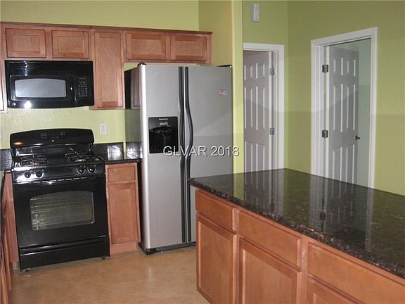 5th image of 1052 Via Nandina Pl