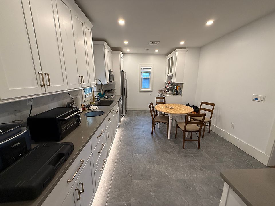 1st image of 39 Langley Rd #2