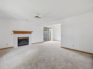 2348 Steven St #805, Sun Prairie, WI 53590