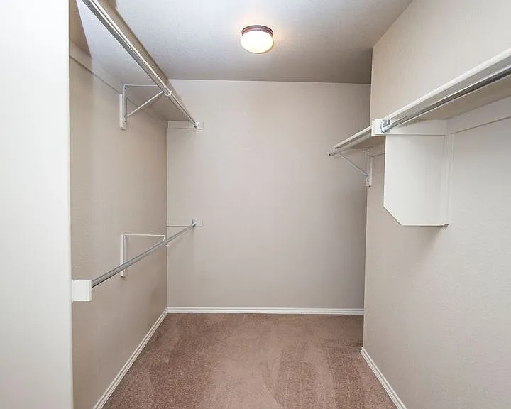 532 Walhalla Ct — Photo 20