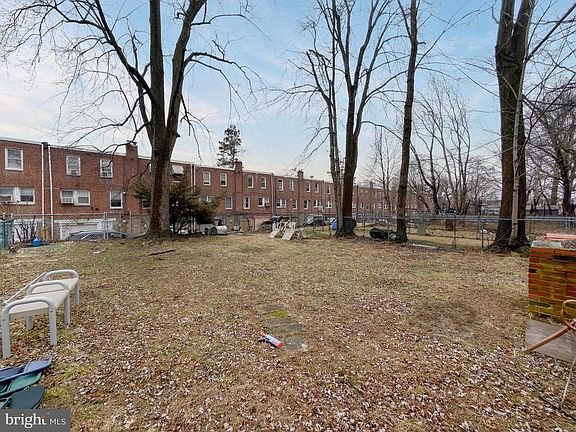 5th image of 5423 Howland St