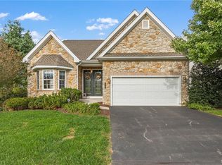 5002 Valley Stream Ln, Macungie, PA 18062