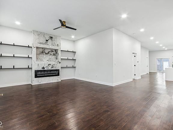 4th image of 1037 Jefferson Ave