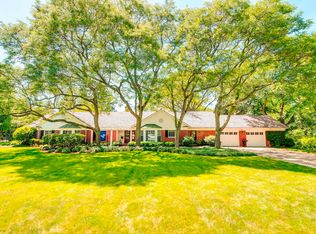 460 Exeter Pl, Lake Forest, IL 60045