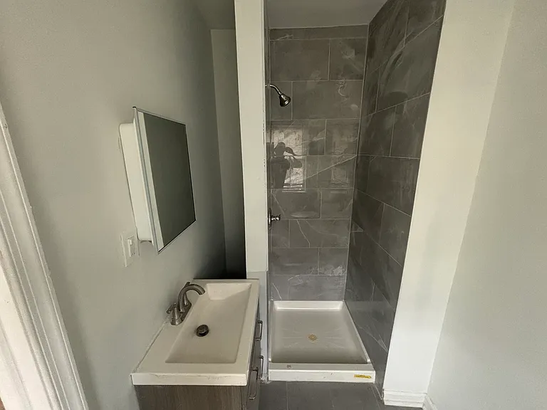 5011 N Broad St #2 — Photo 3