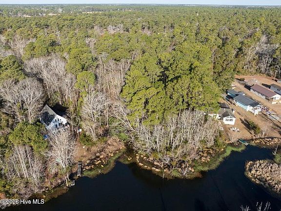 3rd image of 634 Kingfisher Lane SW LOT 16