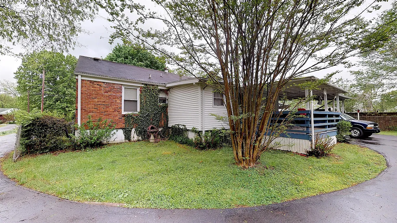 3 bed, 1596 sqft, $2,295 — Photo 3