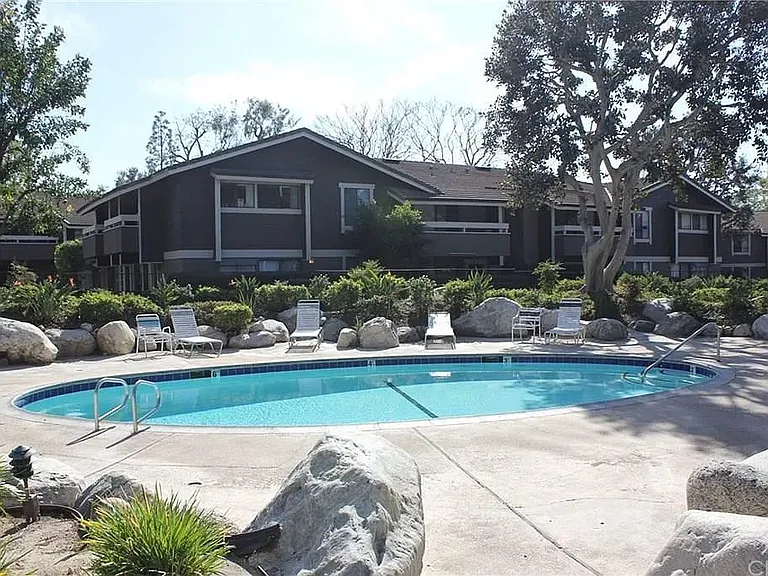 153 Streamwood — Photo 17