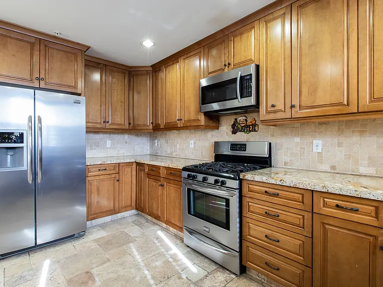 347 Milford St #101 — Photo 11