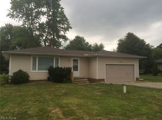 1978 Center Rd, Wilmington, OH 45177