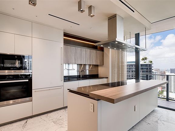 2nd image of 1000 Brickell Plz #Penthouse 5108