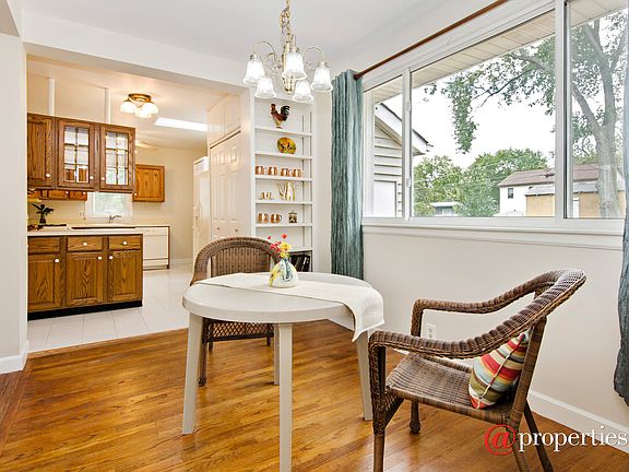 Oak Hardwood Floors * Newer Windows
