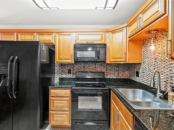 5th image of 1860 MASSACHUSETTS AVENUE NE #206