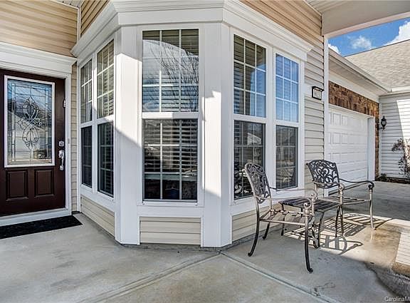 4th image of 9021 Smokey Hill Ln