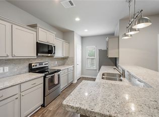 2933 Papa Bear Dr, College Station, TX 77845
