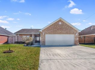 3179 Williamsburg Ln, Port Neches, TX 77651