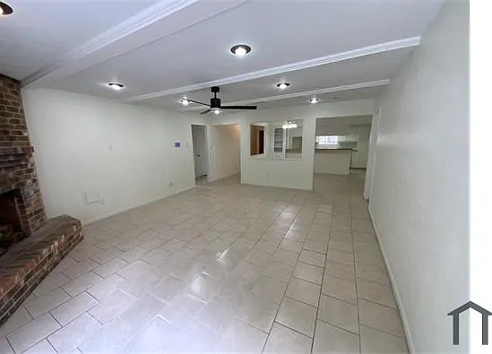 3 bed, 1602 sqft, $2,100 — Photo 4
