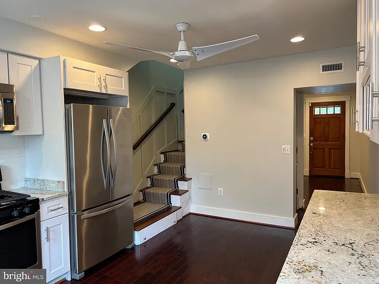418 N Henry St — Photo 29