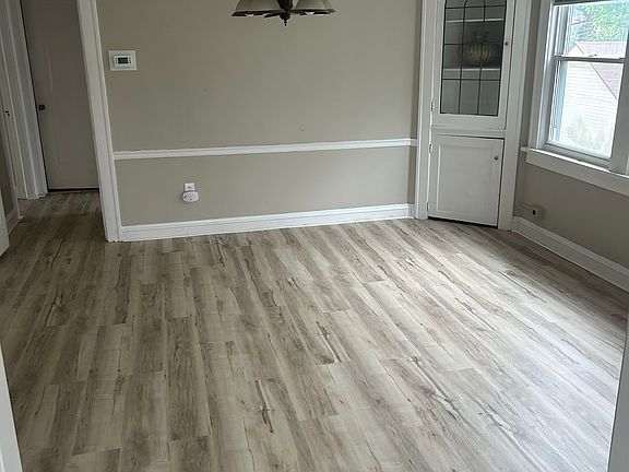 4th image of 2299 Ogontz Ave