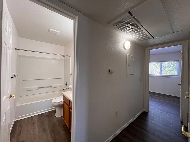 Bramwell - 430 Willow Way — Photo 11